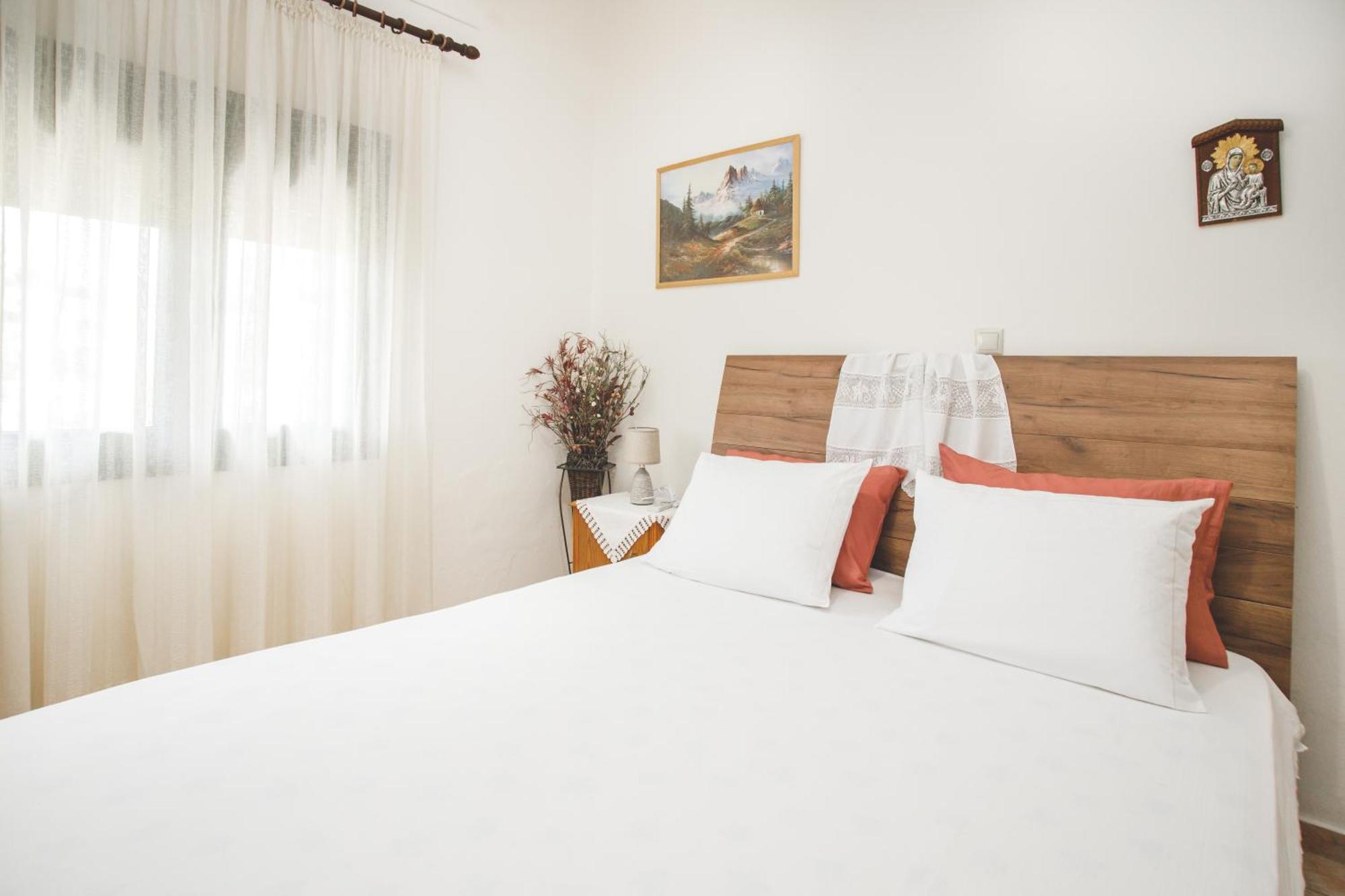 Froso'S Home Zarós Екстериор снимка